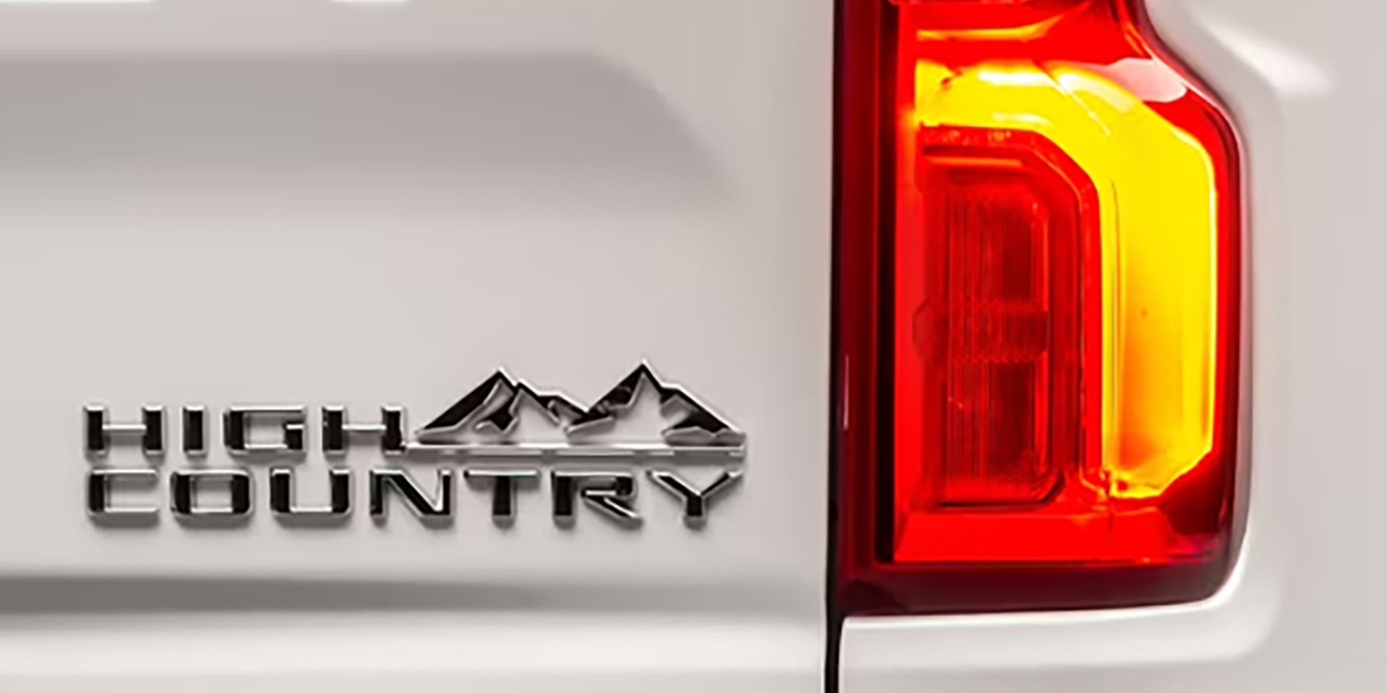 Emblema traseiro exclusivo na Silverado 2025